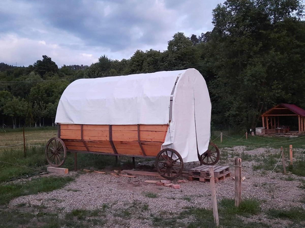 Campingul Apusenilor Hotel Vársonkolyos Kültér fotó