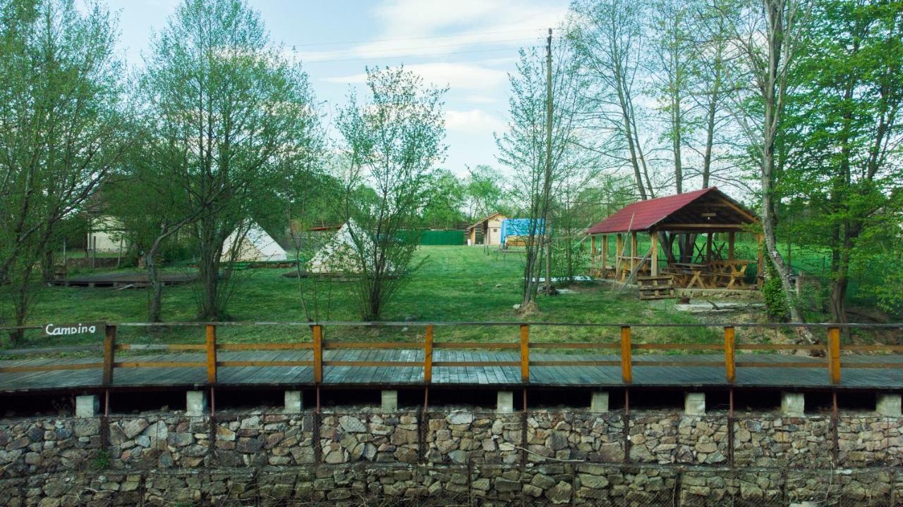 Campingul Apusenilor Hotel Vársonkolyos Kültér fotó